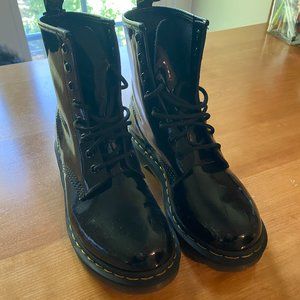 Dr Marten black boot